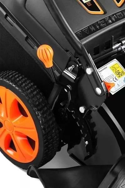 Фото - Газонокосарка бензинова Grunhelm S461VHY