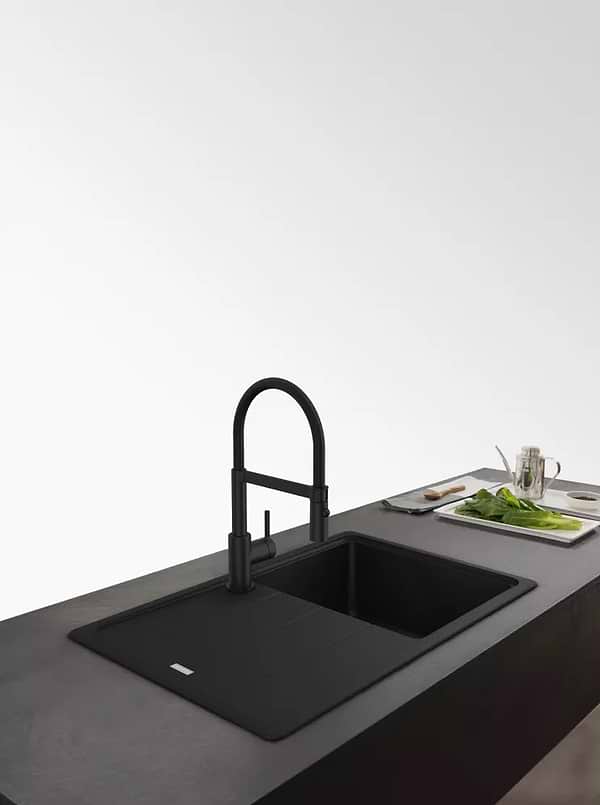 Фото - Смеситель кухонный Franke Lina L Shape Черный матовый (115.0725.838)