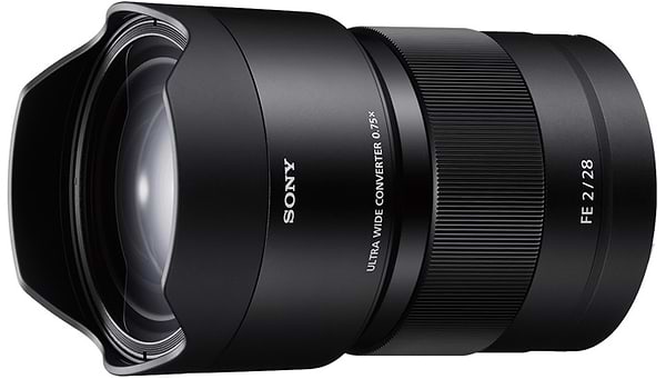 Фото - Конвертор фото, сверхширокоугольная насадка Sony для SEL 28mm f2.0 FE (SEL075UWC.SYX)