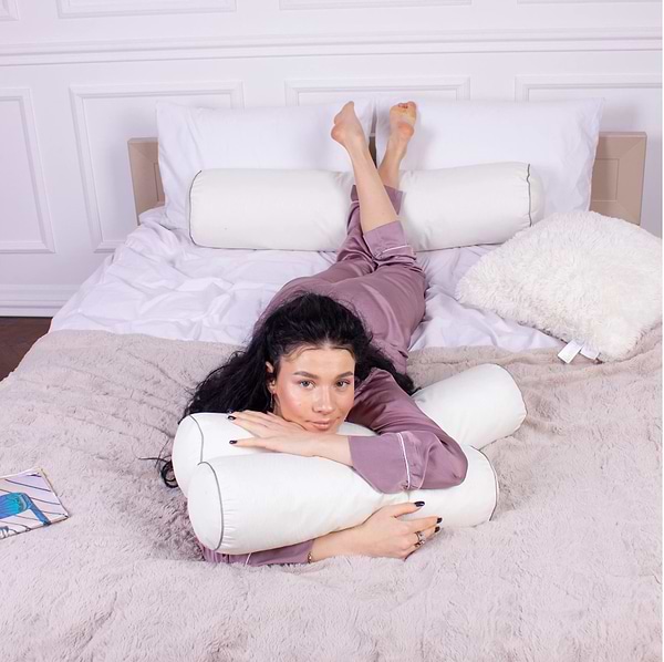 Фото - Подушка валик MirSon №8344 Eco Line Creamy Tencel 100х20 см (2200006250548)