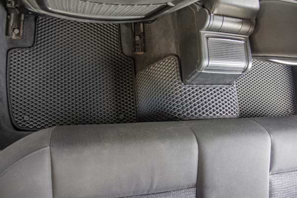 Фото - EVA коврики в салон авто EVAtech для 3 Series (E46) 4WD Restyling (with armrest) BMW 2001-2006 4 поколение Sedan EUBM13008CB5BM8RBB