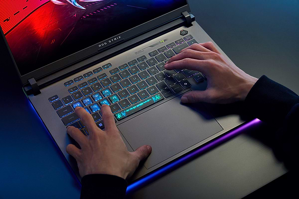 Фото - Уценка - Ноутбук игровой Asus ROG Strix G16 G615JMR-S5095 Eclipse Gray
