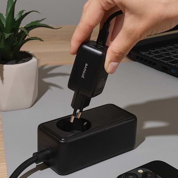 Фото - Мережевий зарядний пристрій Proove Silicone Power 40W (Type-C + Type-C) Black