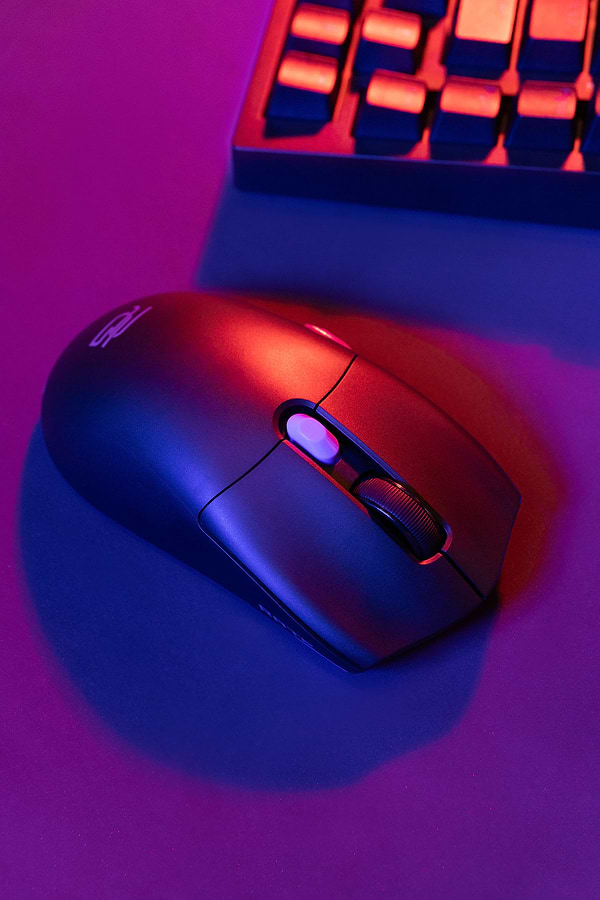 Фото - Мышь беспроводная игровая Proove Gaming Rate Special Edition Black/Purple (CMRTWRS03001)