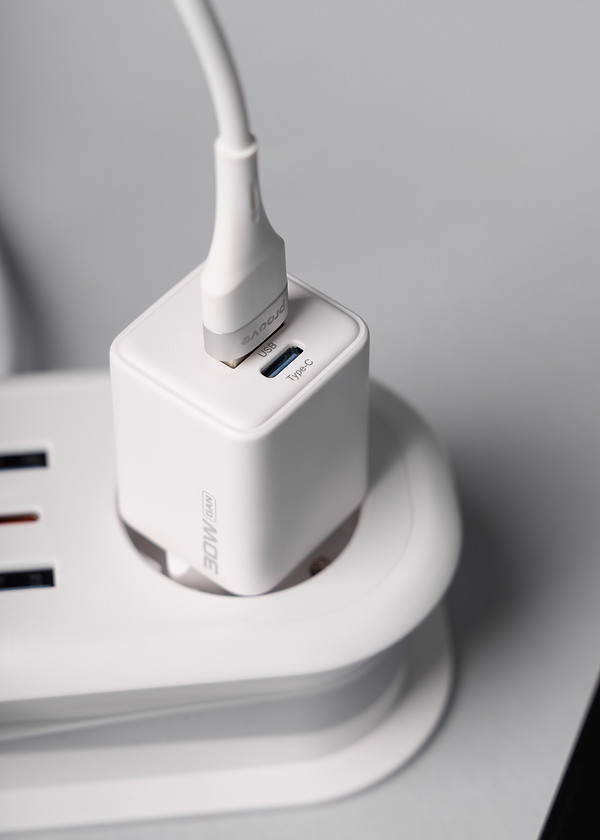 Фото - Мережевий зарядний пристрій Proove Pocket GaN 30W (Type-C + USB) white (WCPG30110002)