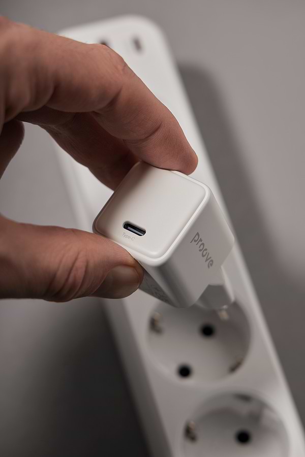 Фото - Мережевий зарядний пристрій Proove Pocket GaN 25W (Type-C) white (WCPG25010202)