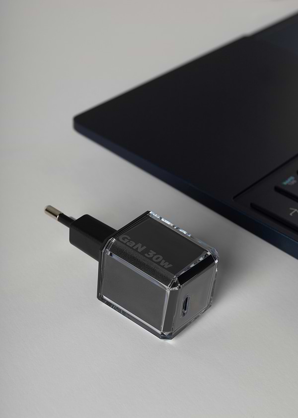 Фото - Мережевий зарядний пристрій Proove Pure GaN 30W (Type-C) black (WCPU30012201)