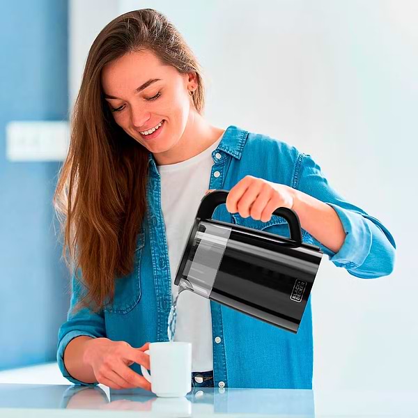 Фото - Электрический чайник Black&Decker BXKE2206E