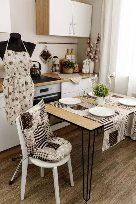 Фото - Подушка для стільця Прованс Пічворк коричневий 40х40 см (031610)