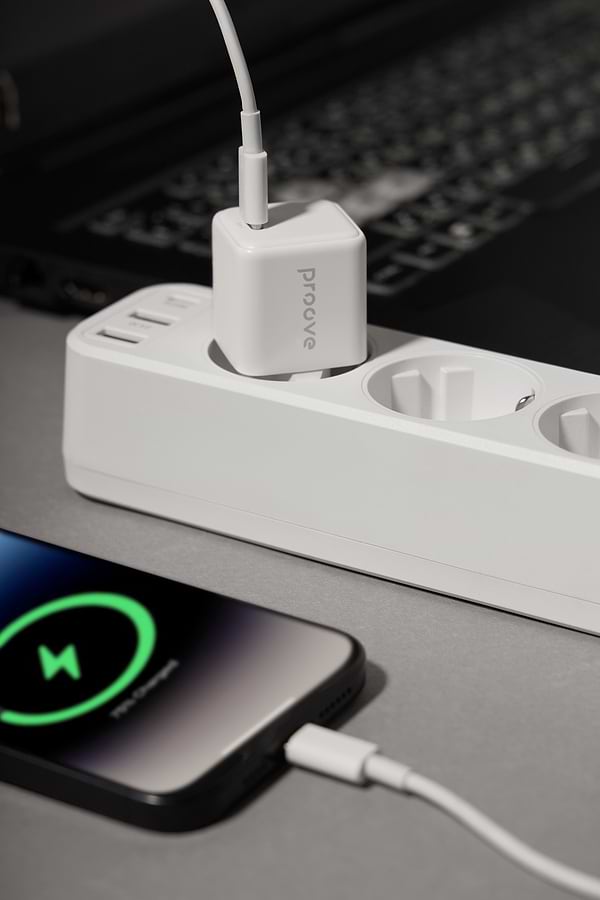 Фото - Мережевий зарядний пристрій Proove Pocket GaN 25W (Type-C) white (WCPG25010202)