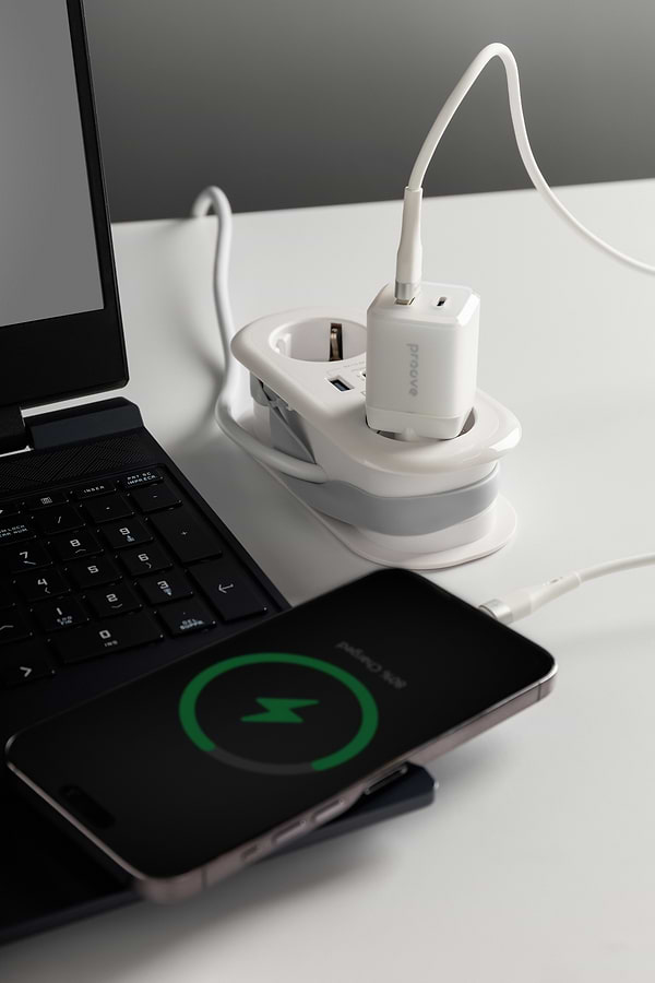 Фото - Мережевий зарядний пристрій Proove Pure GaN Plus 30W (Type-C + USB) White (WCPU30111202)