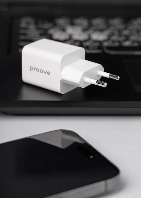 Фото - Мережевий зарядний пристрій Proove Pocket GaN 30W (Type-C + USB) white (WCPG30110002)