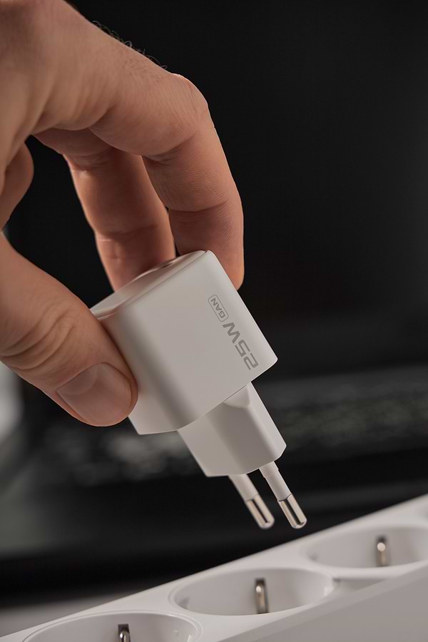 Фото - Мережевий зарядний пристрій Proove Pocket GaN 25W (Type-C) white (WCPG25010202)