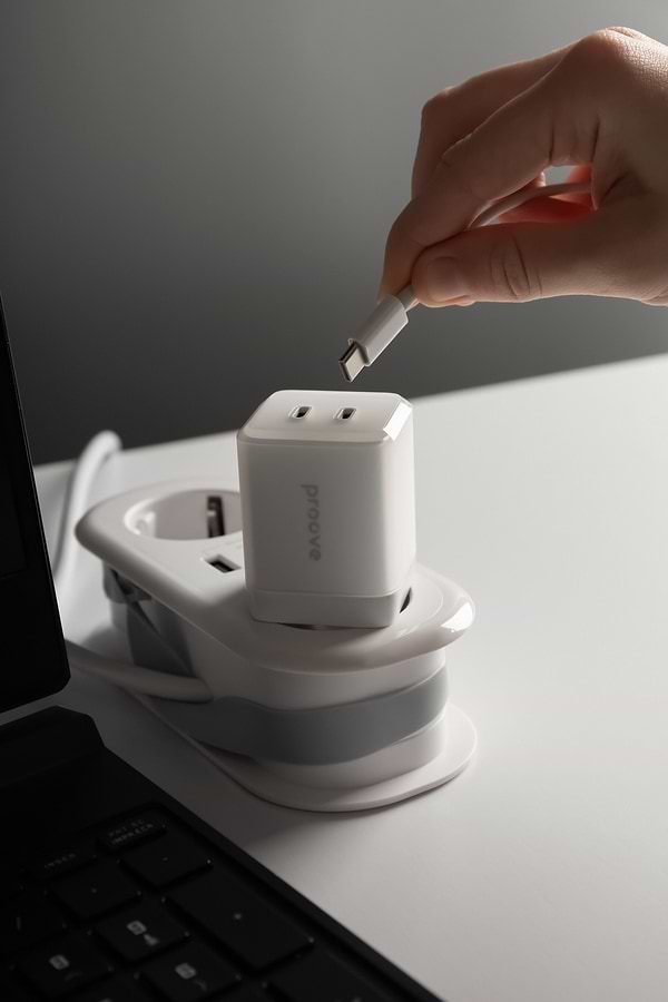 Фото - Мережевий зарядний пристрій Proove Pure GaN Max 67W (Type-C + Type-C) White (WCPU67022202)