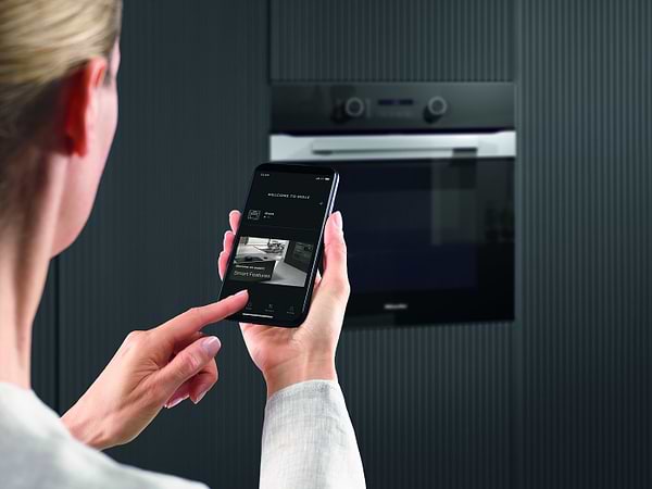 Фото - Духовой шкаф электрический Miele H 2861-1 B Clean Steel 125 Edition