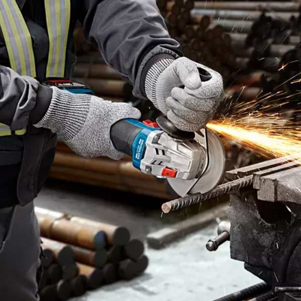 Фото - Болгарка Bosch GWS 18V-8  (0.601.9N9.020)