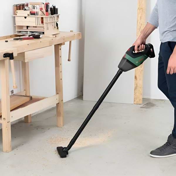 Фото - Пылесос ручной для дома Bosch UniversalVac 18 без АКБ и ЗУ (0.603.3B9.102)