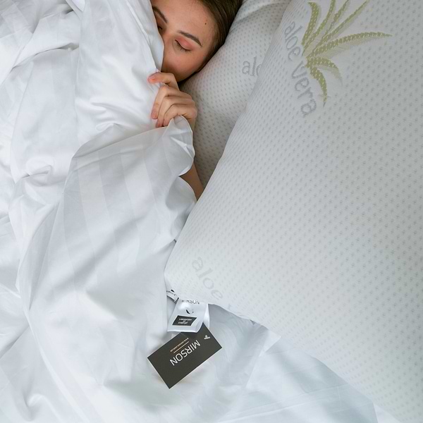 Фото - Подушка стандартна MirSon антиалергенна №720 Dorotea Thinsulate пружна 40х60 см (2200001484849)