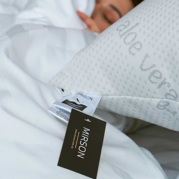 Фото - Подушка стандартна MirSon антиалергенна №720 Dorotea Thinsulate пружна 40х60 см (2200001484849)