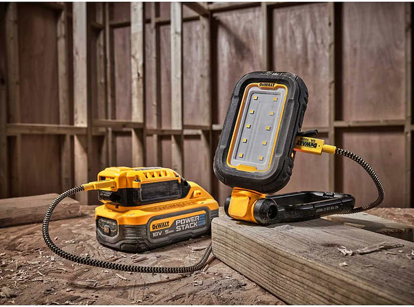 Фото - Фонарь аккумуляторный DeWALT 3.6В (DCL182)