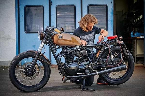 Фото - Пускозарядний пристрій Einhell CE-BC 5 M (1002251)