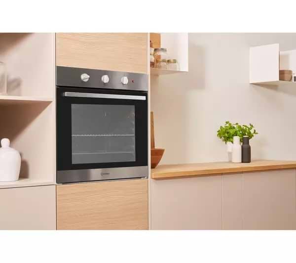 Фото - Духовой шкаф электрический Indesit IFW 6230 IX