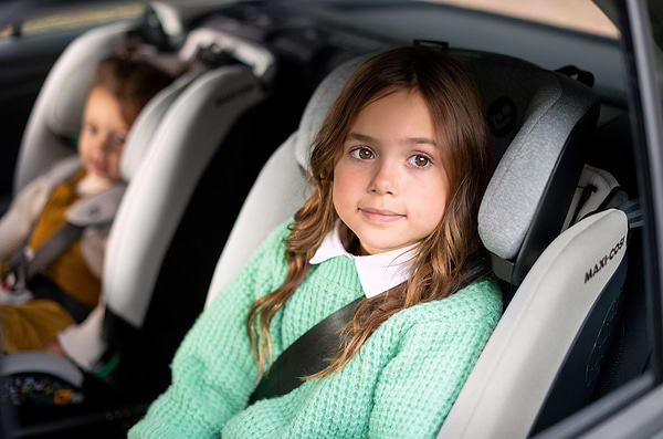 Фото - Автокресло Maxi-Cosi Titan Plus I-Size Authentic Graphite