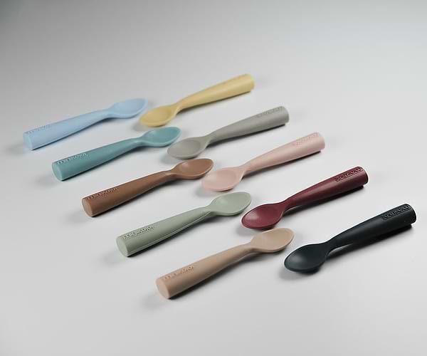 Фото - Ложка дитяча MinikOiOi cиліконова Scooper River Green (101140007)