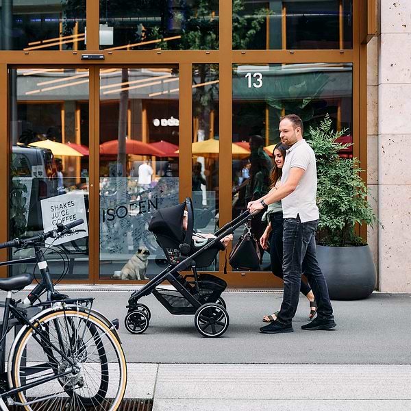 Фото - Автокрісло ABC Design Tulip i-Size Black (12005101000)