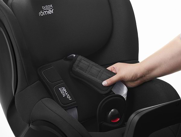 Фото - Автокресло Britax-Romer Dualfix M Plus Space Black
