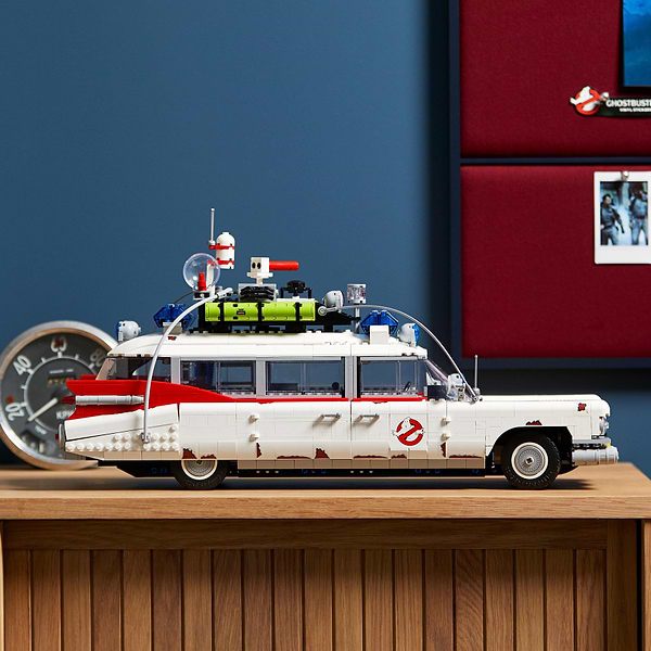 Фото - Конструктор LEGO Creator Автомобіль ECTO-1 Мисливців за привидами (10274)