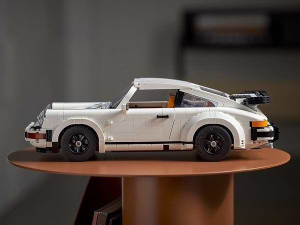 Фото - Конструктор LEGO Icons Porsche 911 (10295)