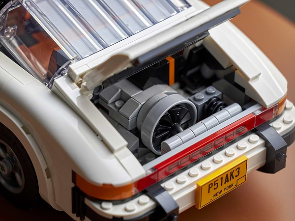 Фото - Конструктор LEGO Icons Porsche 911 (10295)