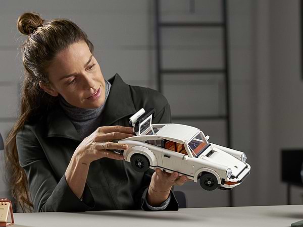 Фото - Конструктор LEGO Icons Porsche 911 (10295)