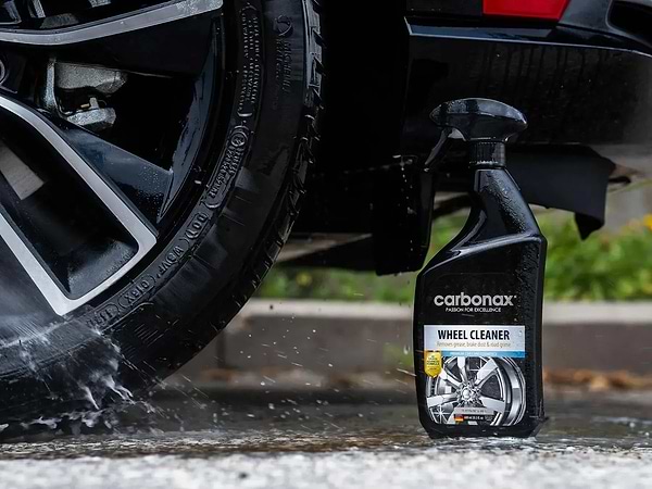 Фото - Очисник для авто Carbonax для коліс і шин Wheels & Tyres Cleaner 720 мл (103)
