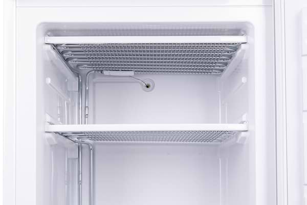 Фото - Морозильная камера Electrolux EUT1106AW2