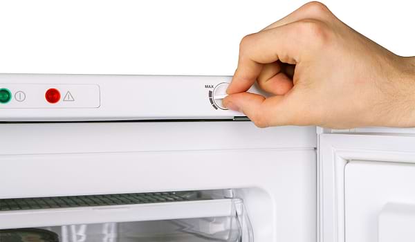 Фото - Морозильная камера Electrolux EUT1106AW2