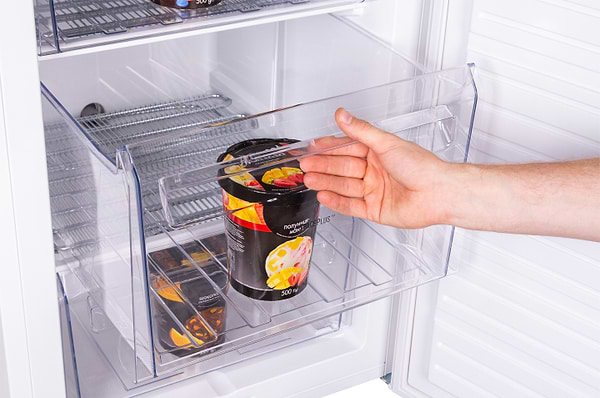 Фото - Морозильная камера Electrolux EUT1106AW2