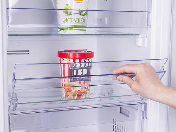 Фото - Морозильная камера Beko RFNE270K21W