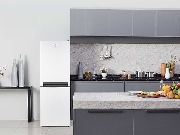 Фото - Холодильник Indesit LI7 S1 W