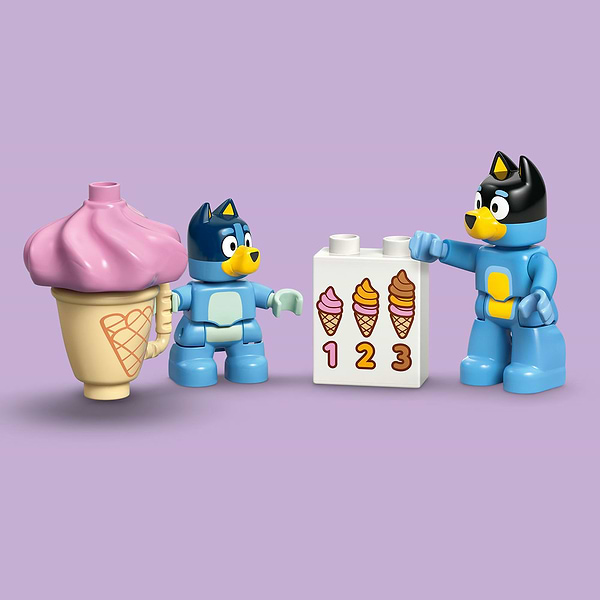 Фото - Конструктор LEGO DUPLO Bluey Путешествие с мороженым с Блуи (10458)