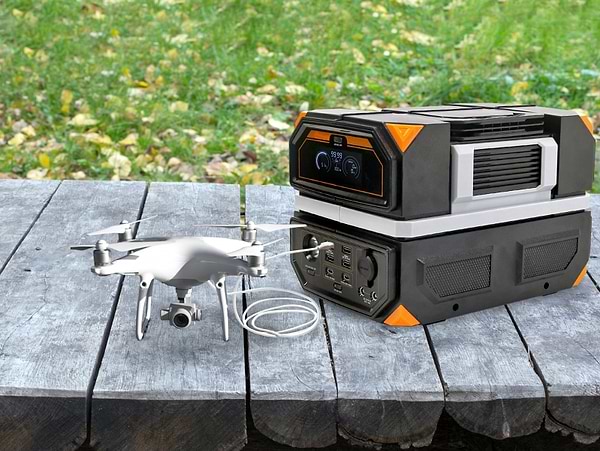 Фото - Зарядна станція універсальна Technaxx TX-202 504Wh 600W