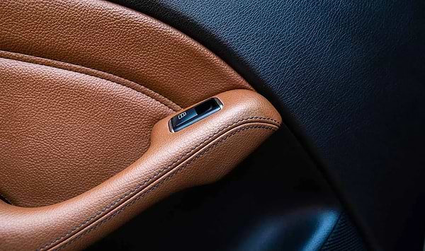 Фото - Средство для кожи авто Carbonax 3 в 1 720 мл (106)