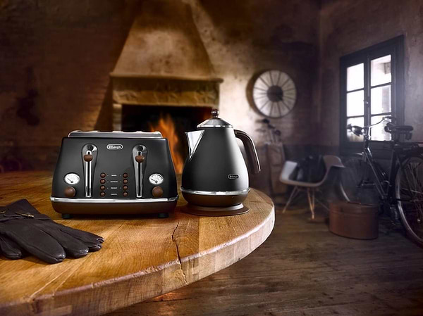 Фото - Электрический чайник Delonghi KBOV2001.BK