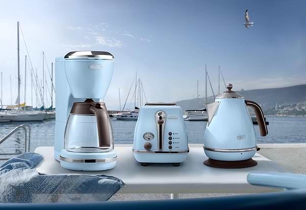 Фото - Электрический чайник Delonghi KBOV2001.AZ