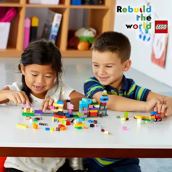 Фото - Конструктор LEGO Classic Шкатулка для творчества (10713)