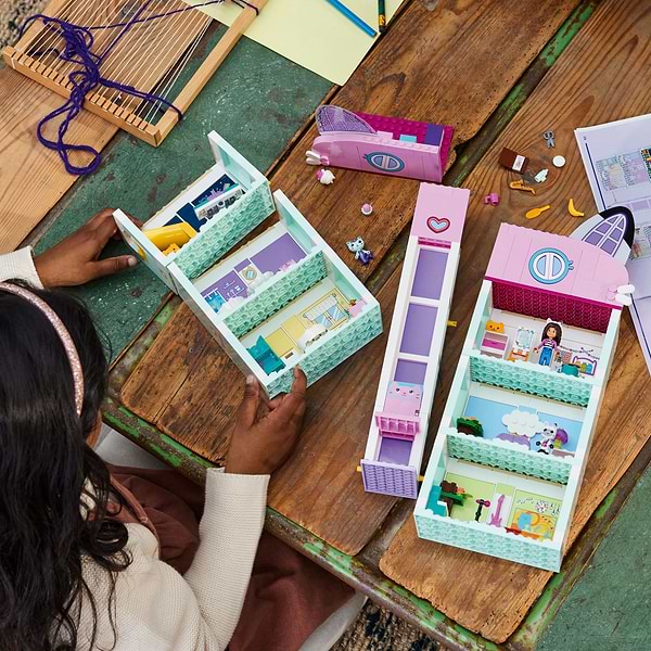 Фото - Конструктор LEGO Gabby's Dollhouse Ляльковий будиночок Ґаббі (10788)