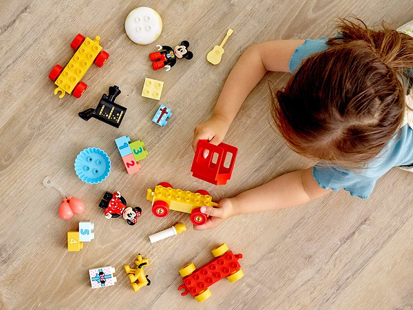 Фото - Конструктор LEGO DUPLO │ Disney Святковий потяг Міккі та Мінні (10941)