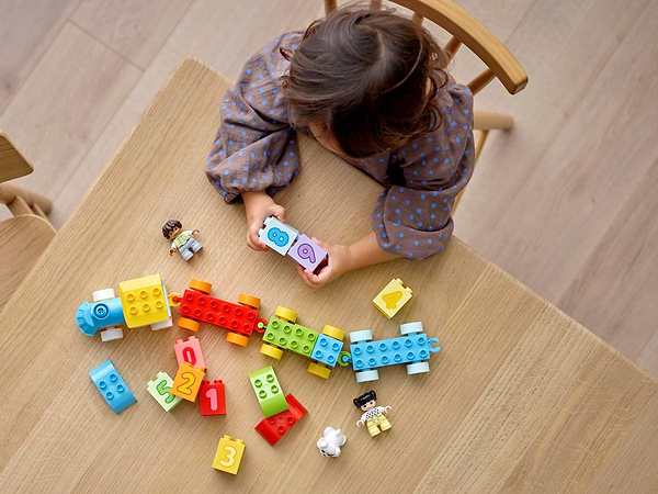 Фото - Конструктор LEGO DUPLO My First Поезд с цифрами – учимся считать (10954)