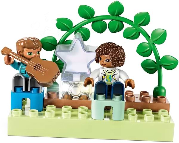 Фото - Конструктор LEGO DUPLO® Семейный дом 3 в 1 (10994)